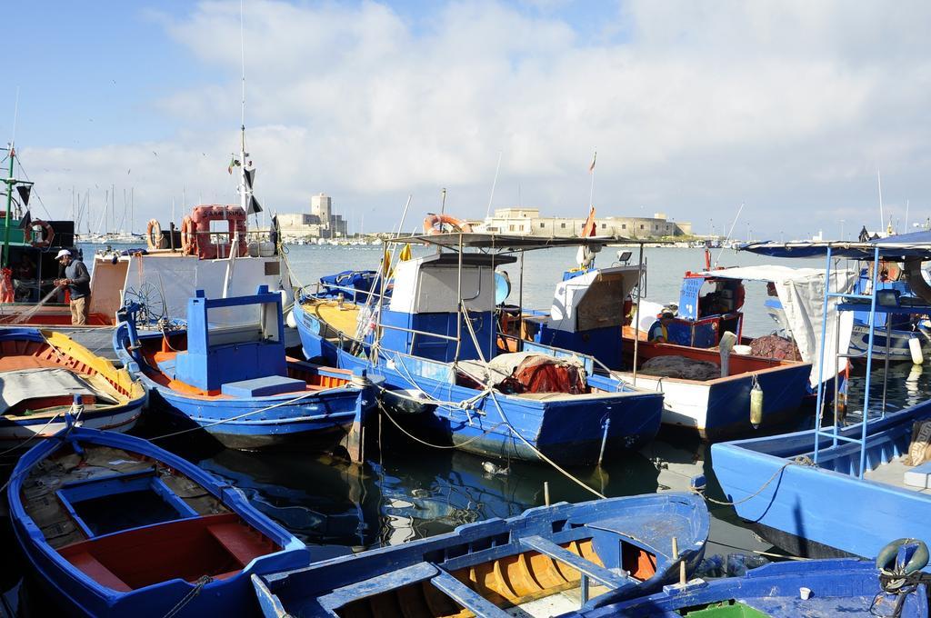 B&B La Terrazza Sul Porto Trapani Exteriör bild