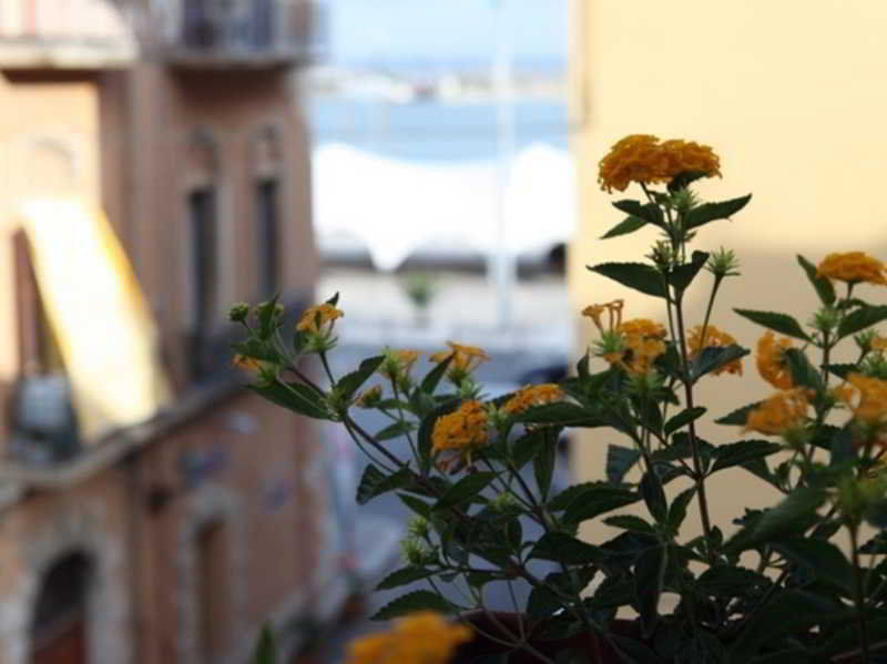 B&B La Terrazza Sul Porto Trapani Exteriör bild