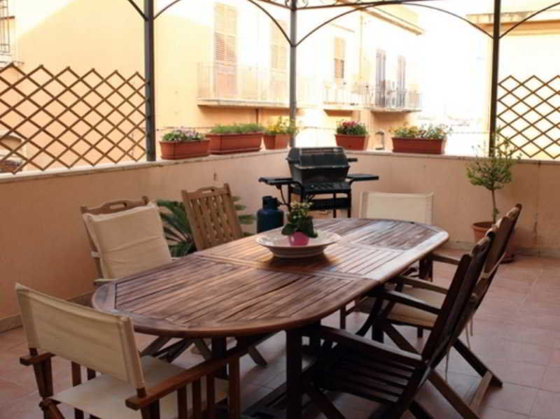 B&B La Terrazza Sul Porto Trapani Exteriör bild