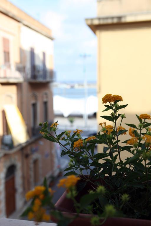 B&B La Terrazza Sul Porto Trapani Exteriör bild